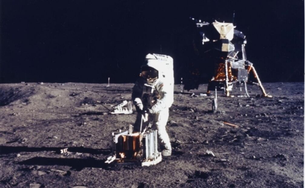 Neil y Buzz los primeros hombres que pisaron la Luna