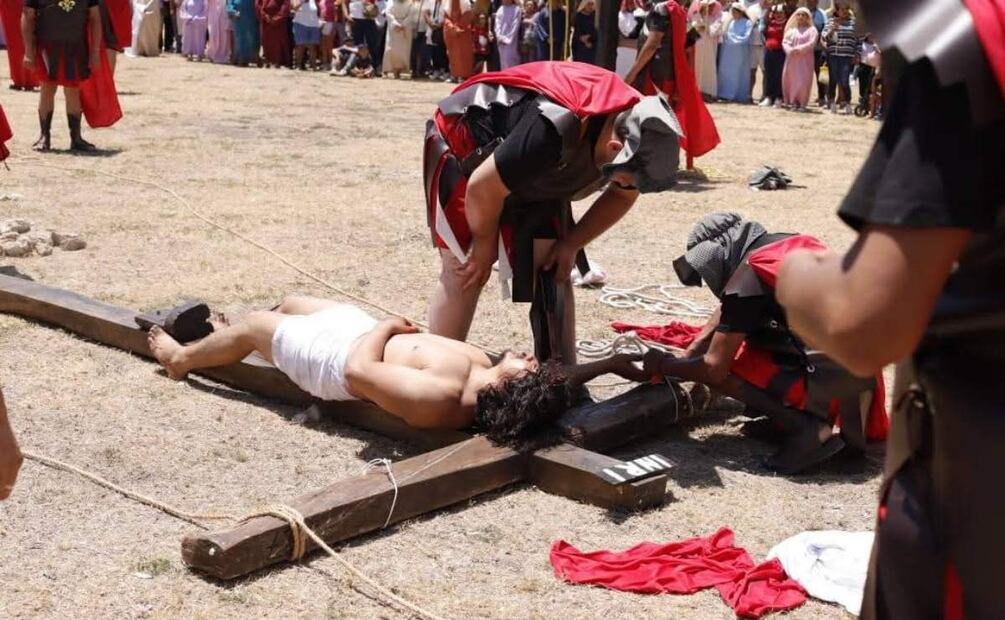 La Pasión y Muerte de Jesús es representada en varios municipios de Yucatán (18/04/2025). Foto: Especial