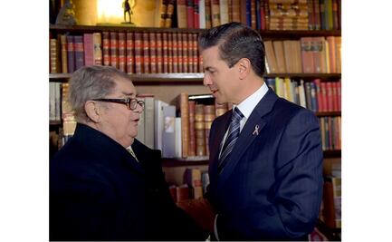 ​Peña Nieto visita al historiador Miguel León Portilla