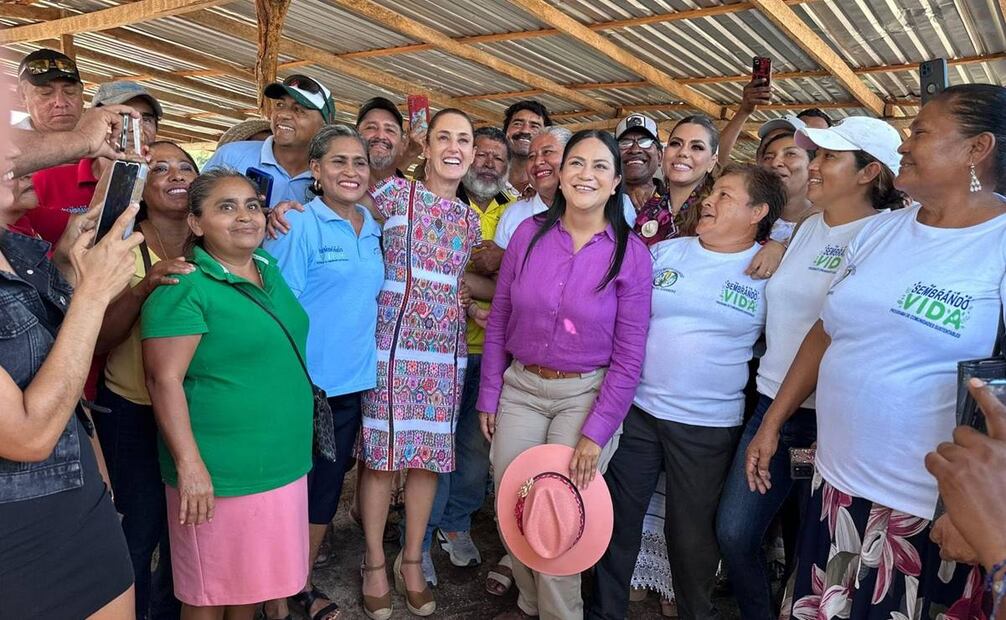 La secretaria Ariadna Montiel destacó tres nuevos programas: Pensión Mujeres Bienestar, con un apoyo bimestral de 3 mil pesos para mujeres de 63 y 64 años; Salud Casa por Casa, que llevará atención médica a los hogares; y la beca universal Rita Cetina Gutiérrez. (19/01/25) Foto: Especial