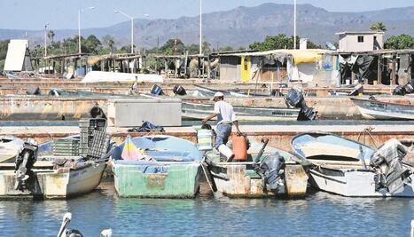Pescadores, a la deriva tras veda en Sonora