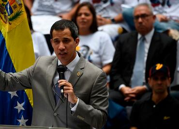 Maduro pretende "disolver el Parlamento" este lunes, denuncia Guaidó