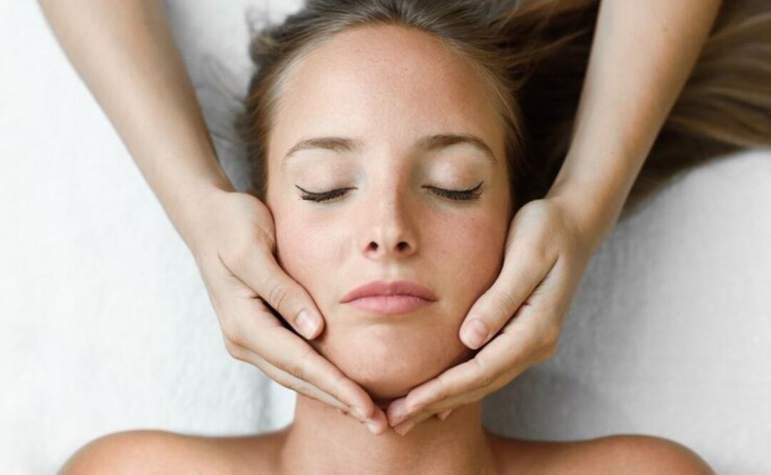 Yoga facial. Fuente: Freepik