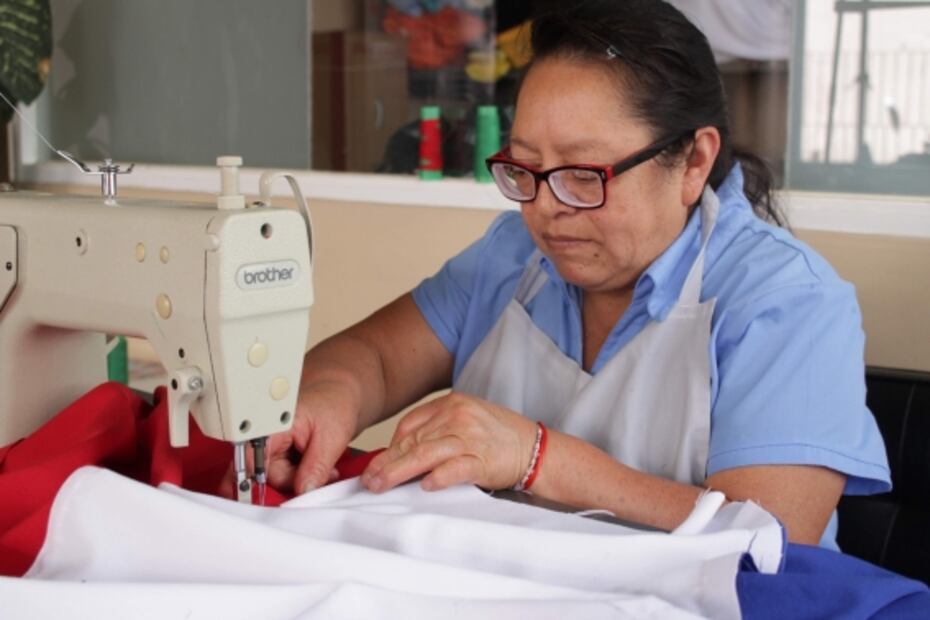 El local con más de un siglo de vender banderas