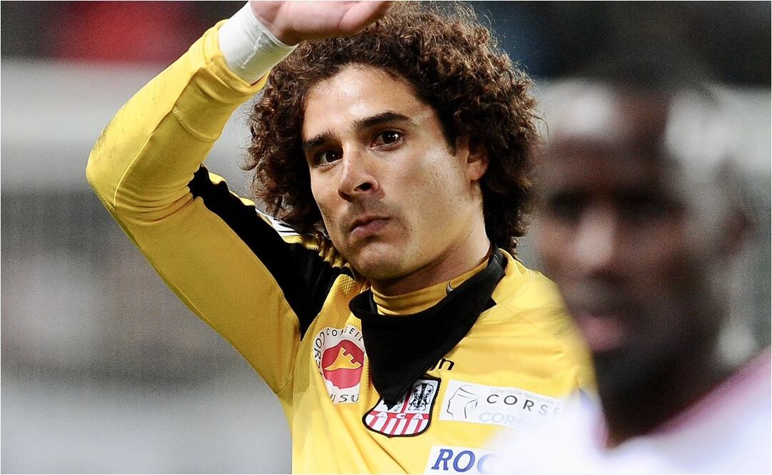 FOTO: Guillermo Ochoa destaca en Francia - @Ligue1_ESP