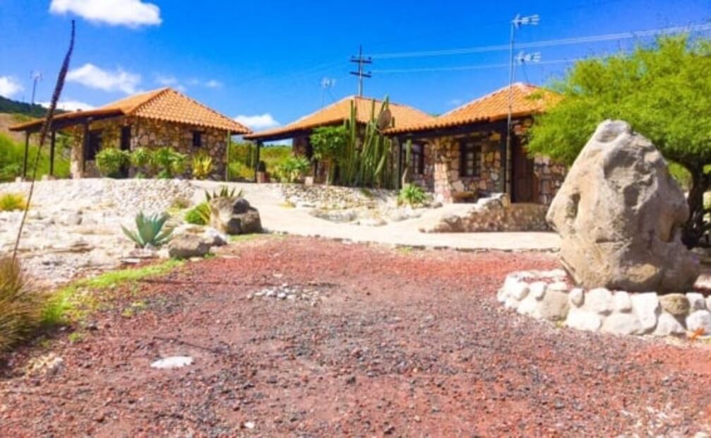 Las Cuevitas, un balneario con aguas termales y cavernas