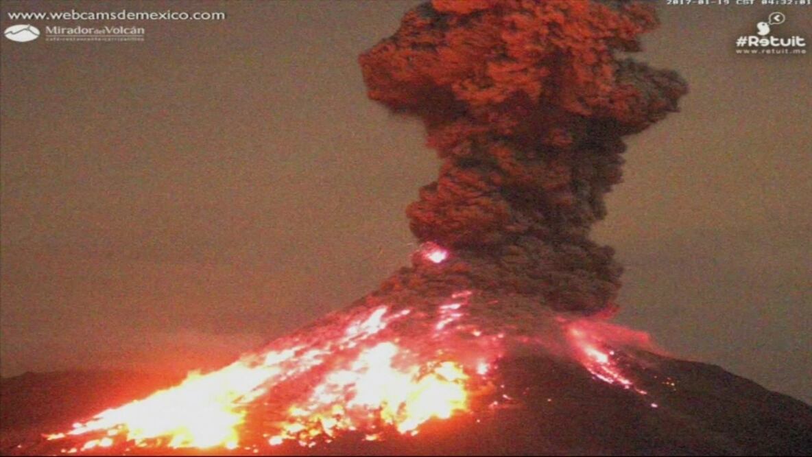 Raw: Mexico's Colima Volcano Erupts