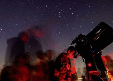 Desde Luna de Flores hasta lluvia de meteoros; los eventos astronómicos de mayo 2025
