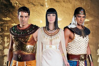 Se olvidan de los narcos y se meten a la Biblia         