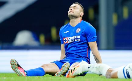 Fiesta del 'Cabecita' Rodríguez le costaría salir de Cruz Azul