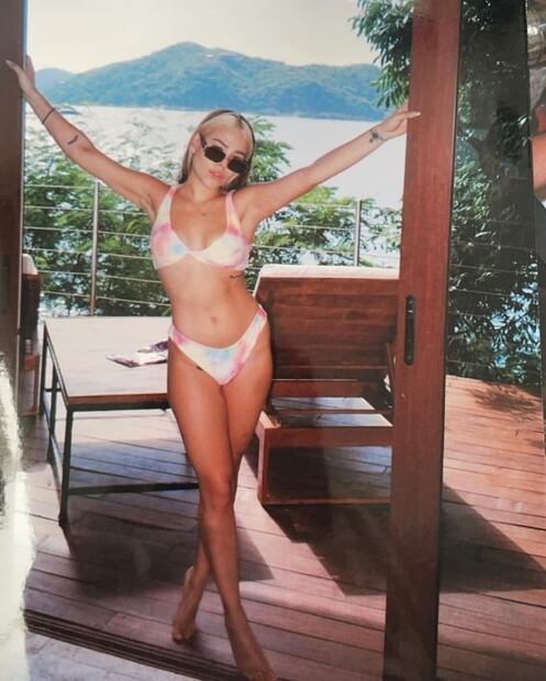 5 veces que Danna Paola nos enamoró usando un bikini
