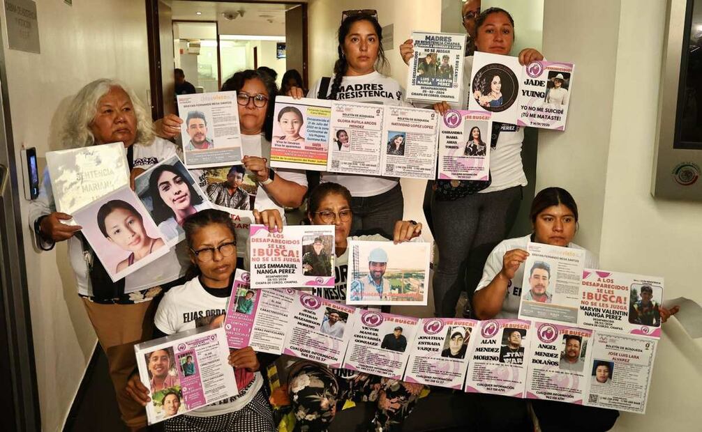 Madres buscadoras asisten al Senado de la República y se entrevistan con diferentes legisladores. Foto: Berenice Fregoso/ EL UNIVERSAL