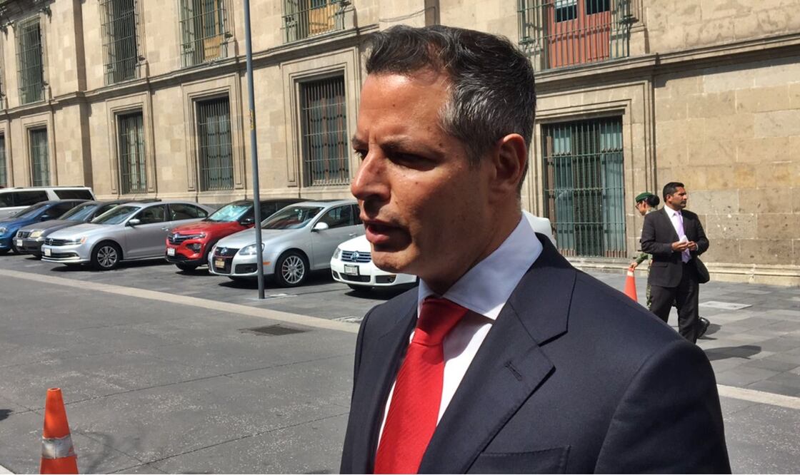 Murat expresó que el tricolor tiene que abrirse a valorar que conviene y que no conviene. Foto: especial