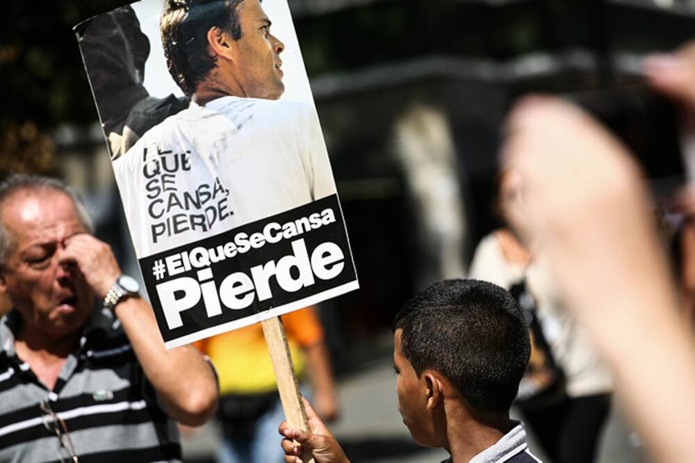 Además de a López, en prisión desde hace año y medio, el tribunal juzga a los jóvenes Christian Holdack, Demian Martín y Ángel González (XINHUA)