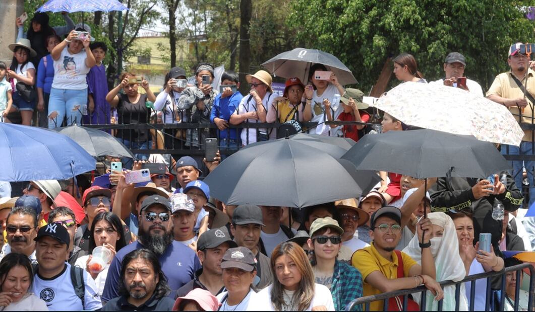 Miles acuden al recorrido de Jesús en la 182 Representación de la Pasión de Cristo en Iztapalapa. Foto: Gabriel Pano/EL UNIVERSAL