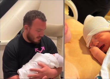 Ya es papá; el pelotero mexicano Alejandro Kirk presume a su hija