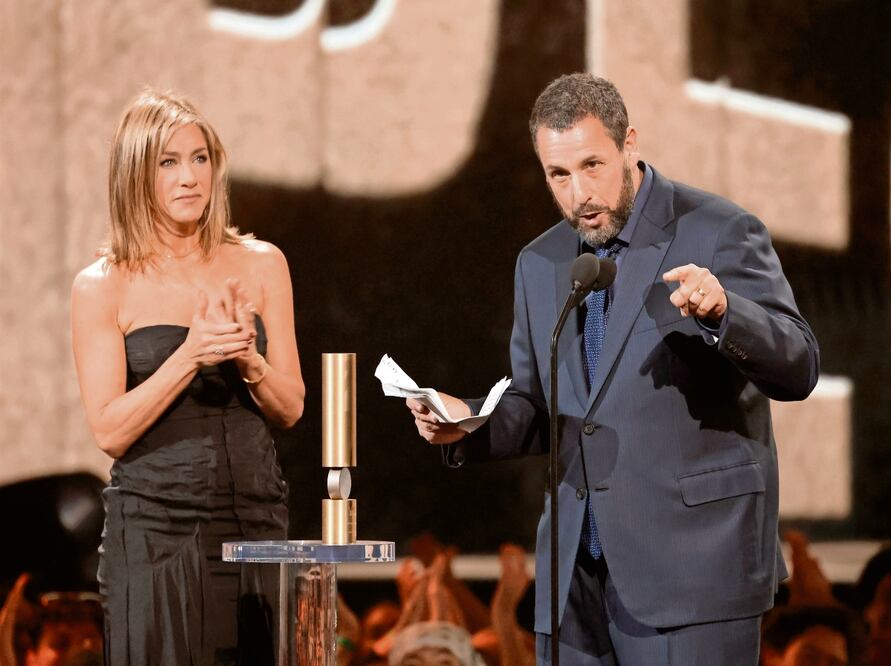 Jennifer Aniston acompañó al actor en su discurso. Foto: Getty Images