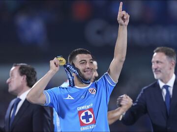 Erik Lira, emocionado tras conseguir el título de Concacaf en CU; “Ha valido la pena, soy campeón”
