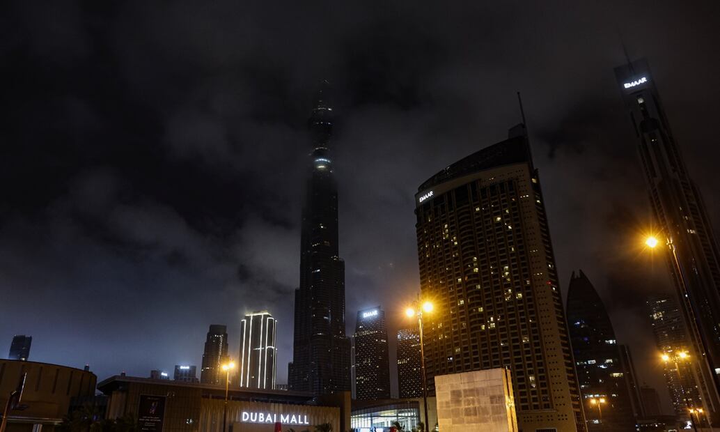 Una ola de tormentas está azotando la mayoría de las ciudades de los EAU y otros países de la región. Foto: EFE/EPA/ALI HAIDER.
