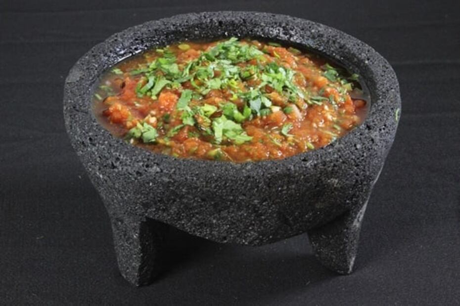 Así se preparan las salsas típicas de las taquerías