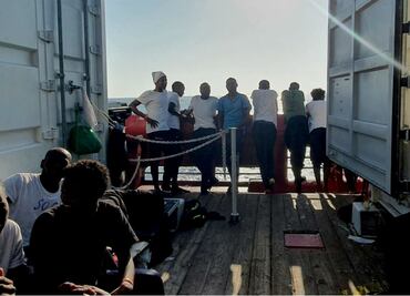 Italia autoriza el desembarco del "Ocean Viking", con migrantes a bordo