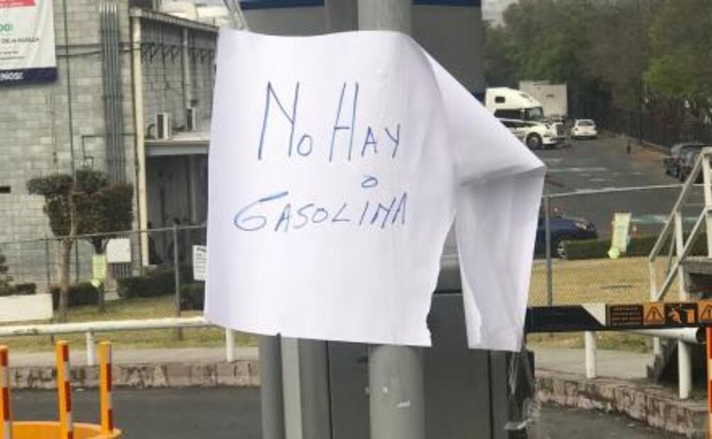 Prevalece desabasto de gasolina y caos vial en zona norte de Edomex 