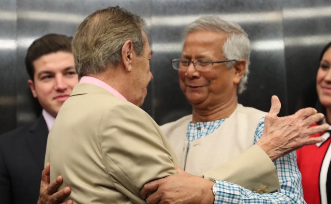 Muñoz Ledo en el acto “Legislar para México poniendo el ejemplo en el mundo” en compañía del Premio Nobel de la Paz, Muhammad Yunus. Foto: Twitter @PMunozLedo