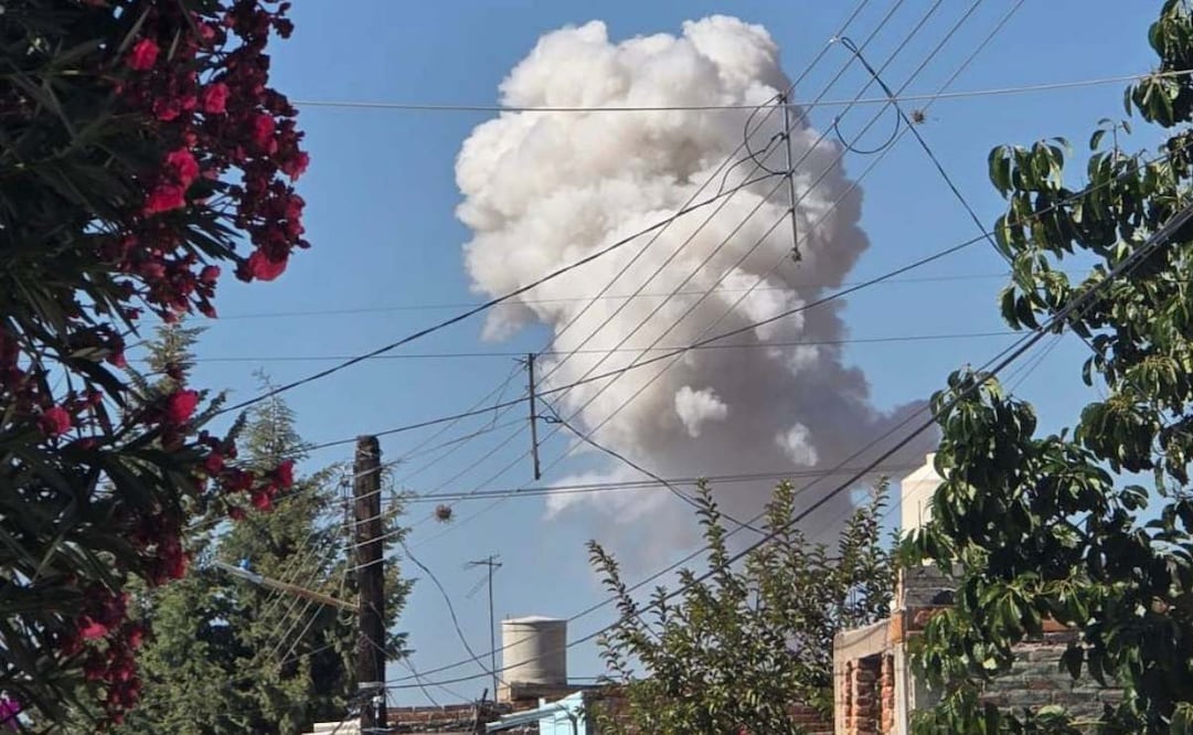 Explosión daña patrulla de la Policía Estatal en Luis Moya, Zacatecas; no hay heridos.
Foto: Especial.