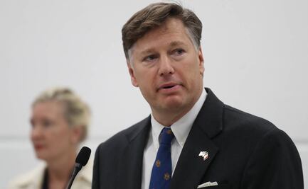 Cancelación de vuelos por ómicron afecta al exembajador Landau: “Viajar en estos días es un infierno”