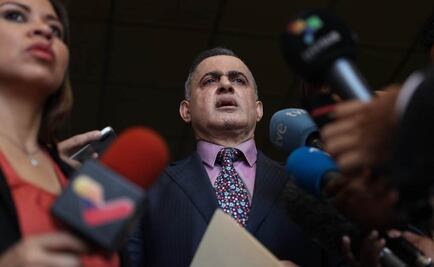 Fiscal General de Venezuela pide prohibir salida del país a Guaidó y congelar cuentas