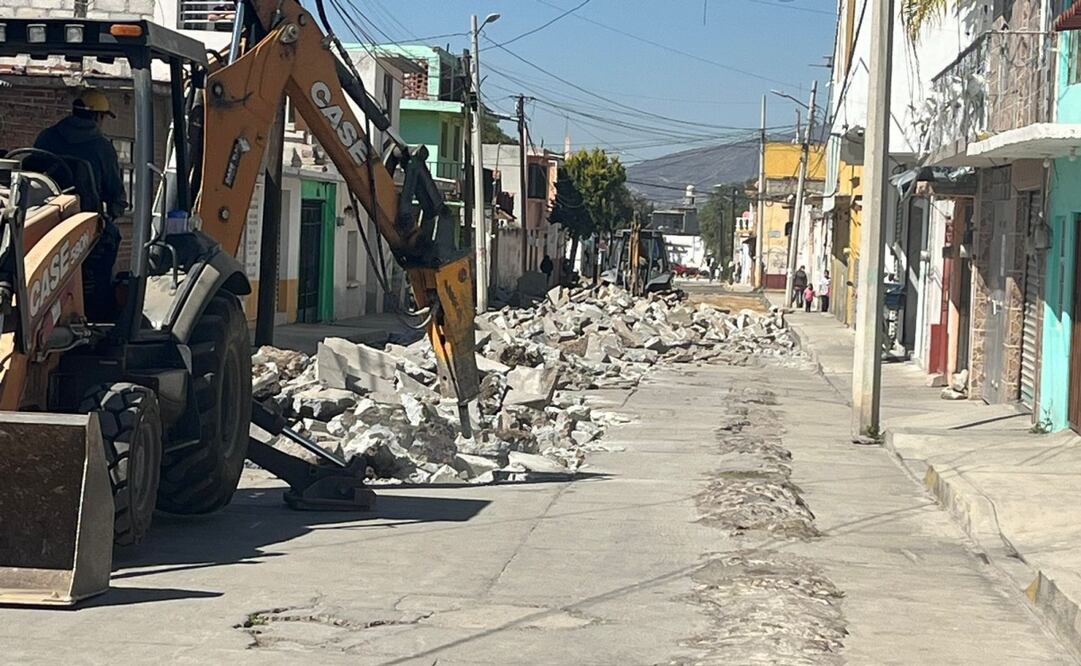 Rehabilitación de una calle ubicada en el centro del municipio de Otumba. Foto: Especial