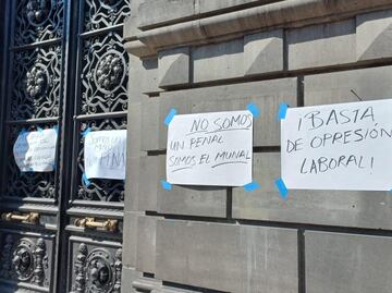 Trabajadores cierran el MUNAL; acusan hostigamiento laboral y falta de mantenimiento