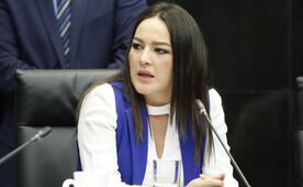 Regidora morenista intenta boicotear acto de Díaz Ayuso 