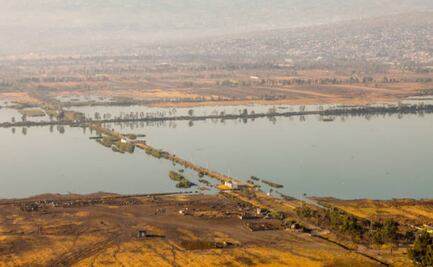 Auto cae a laguna en Tláhuac; movilización de rescate tras aparatoso accidente