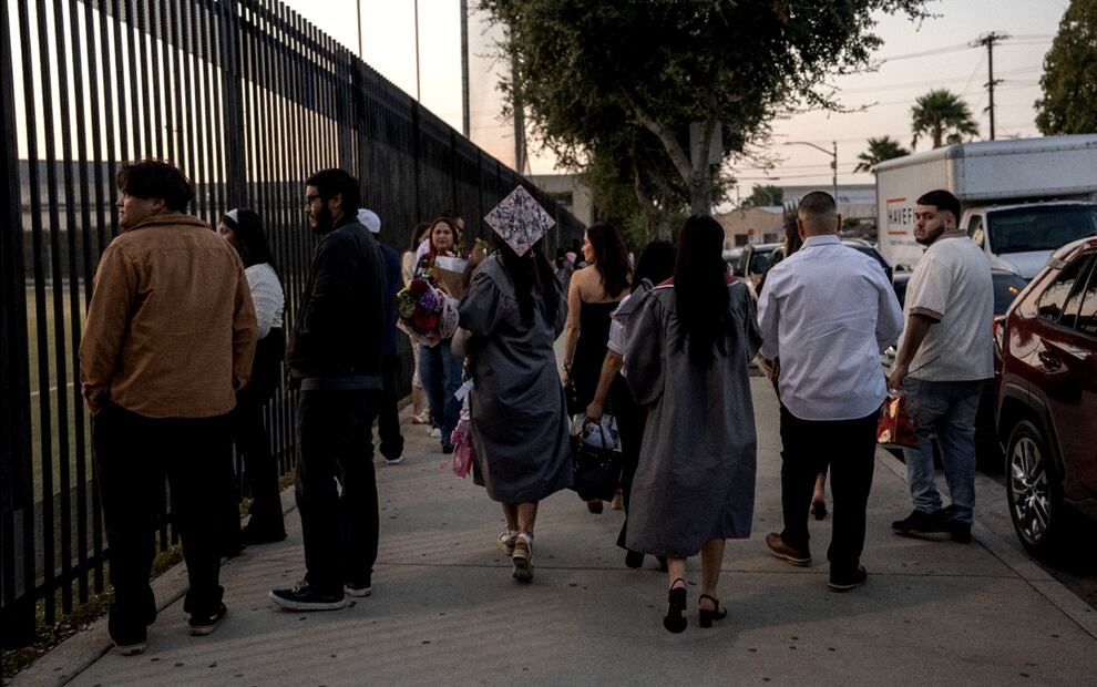 Día de graduación de la escuela Linda Esperanza Márquez High School en Huntington Park, Los Ángeles, California, el 10 de junio 2025. Foto: Aimee Melo/EL UNIVERSAL