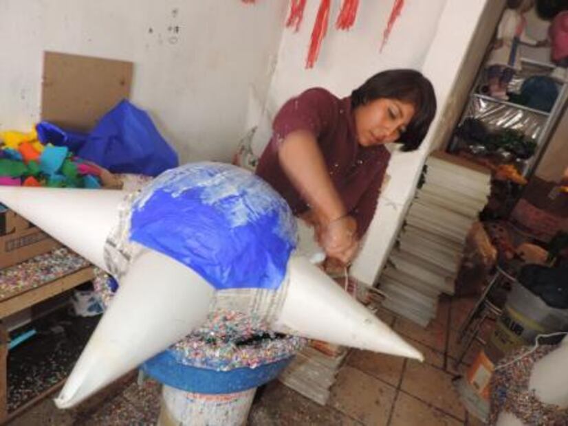 "​Mi abuelo hacía piñatas. Somos la tercera generación"