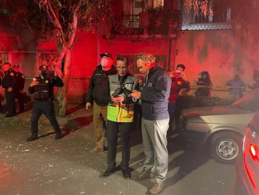 Bomberos de la CDMX acuden a Narvarte por explosión de gas en edificio