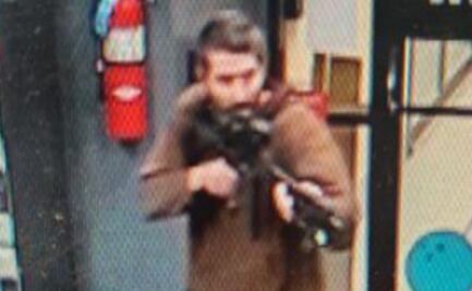 Hallan muerto a Robert Card, el sospechoso del tiroteo en Lewiston