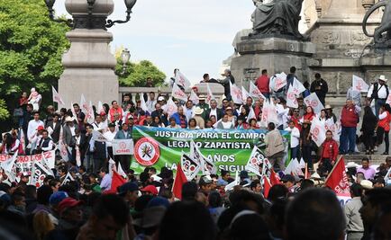 Instalan campesinos plantón indefinido en Senado, Segob y Palacio Nacional 