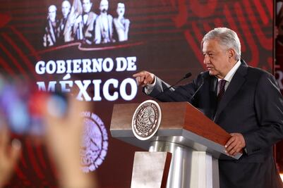 AMLO celebra elección de Yasmín Esquivel como ministra; niega conflicto de interés