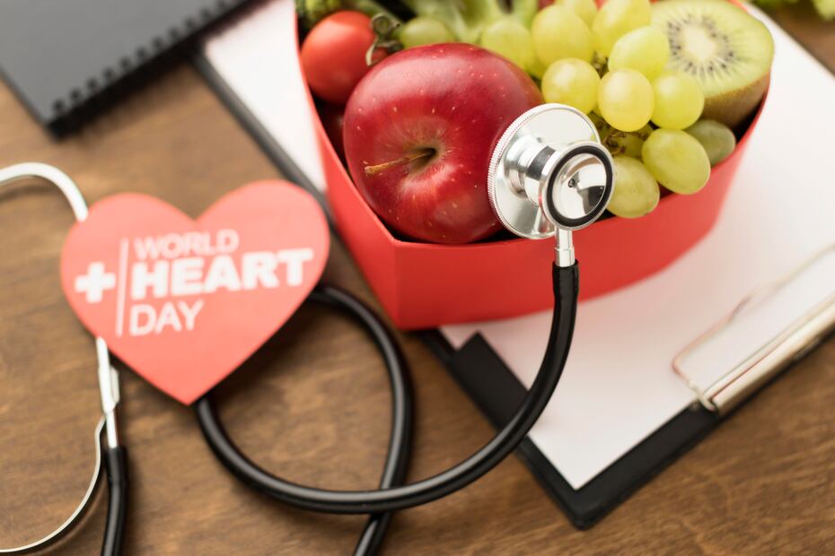 Una alimentación equilibrada es clave para prevenir enfermedades relacionadas con la presión arterial. Foto: Freepik