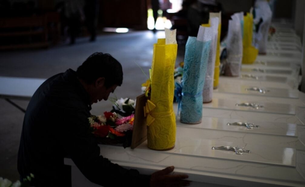 Sepultan 37 años después a decenas de víctimas del "carnicero de los Andes" en Perú