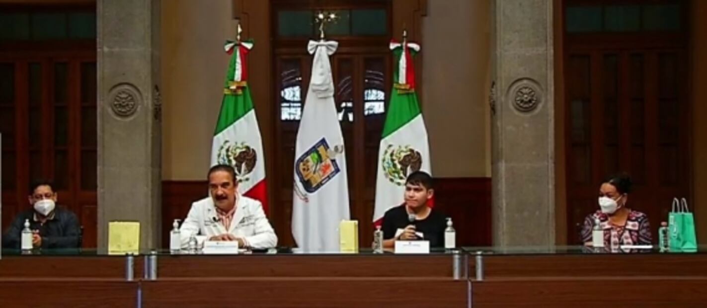 Isaac de 16 años vence al Covid-19, tras 10 días intubado en Nuevo León