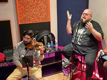 Enrique Ramil: la voz española que México curó en pandemia