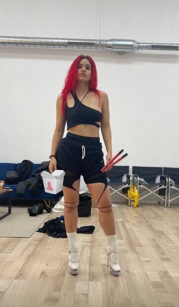 Rosalía sorprende con un cambio de imagen, ahora es pelirroja