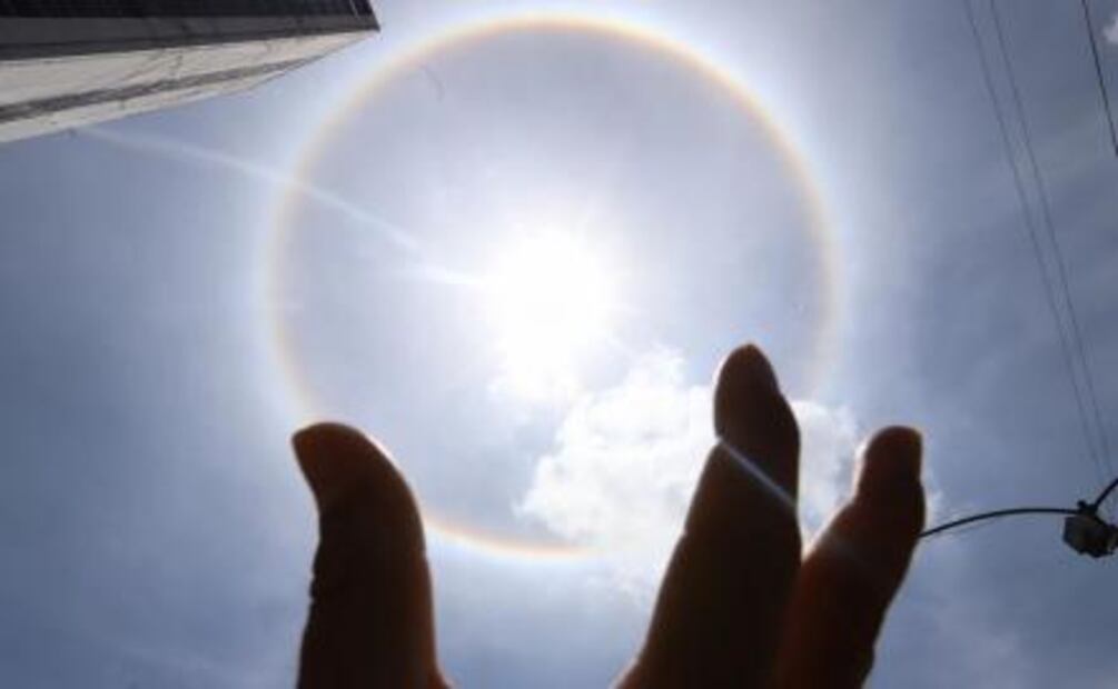 Se registra halo solar en CDMX