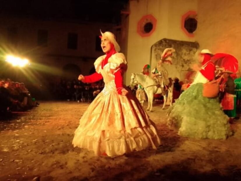 Pastores, arcángeles y demonios comparten escenario en las tradicionales pastorelas de Tepotzotlán