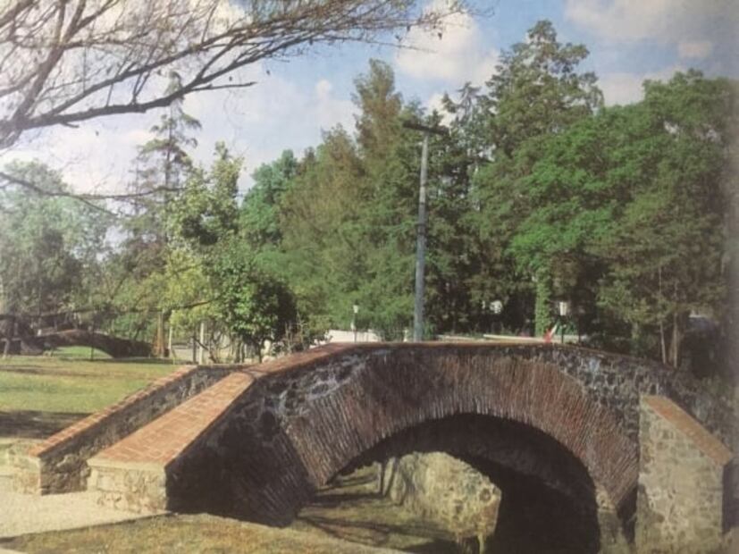 Los puentes del río que corría por Chimalistac