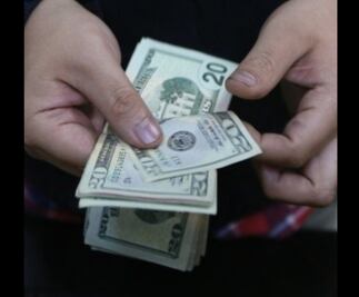 Dólar promedia en 19.87 pesos a la venta en bancos