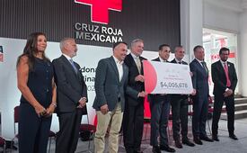Banco Azteca entrega más de 4 millones de pesos a Cruz Roja Mexicana para contribuir al fortalecimiento de la organización humanitaria